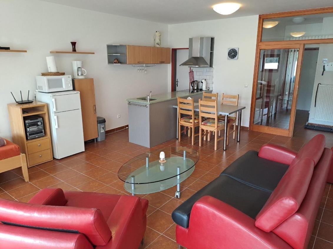 Apt C-3 V Arealu Doky Lipno - Bezbarierovy Липно-над-Влтавой Экстерьер фото